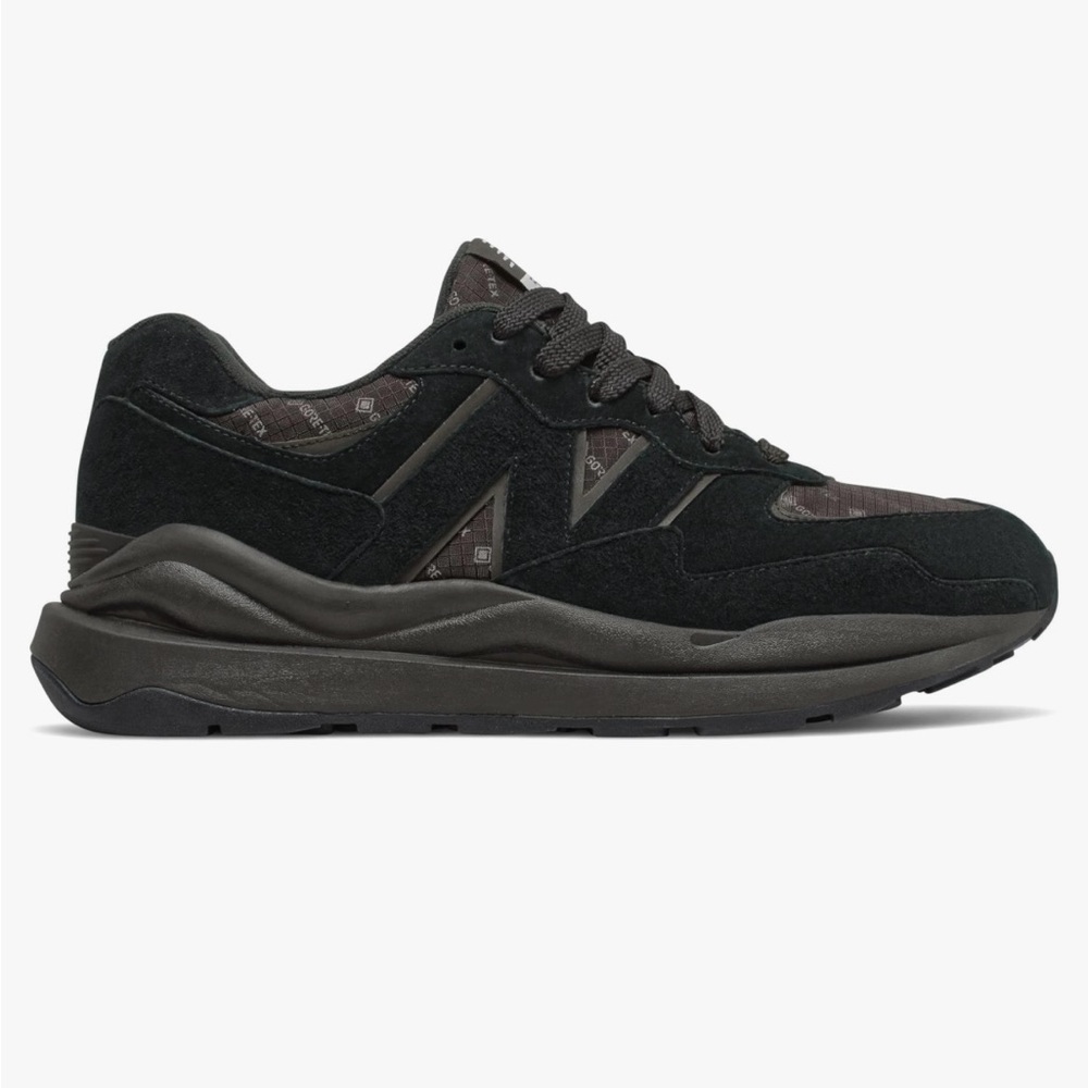 New Balance - 5740 - M5740GTP - Color: Black - Size: 9, Black, New with box